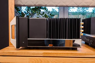 Wzmacniacz zintegrowany McIntosh MA9500 – Outlet - 7