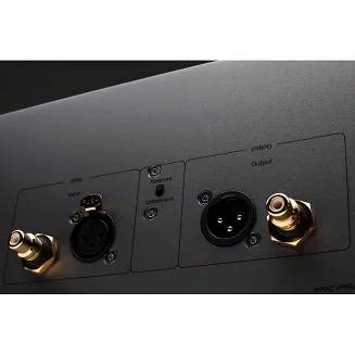 Końcówka mocy Cambridge Audio EDGE M - 2