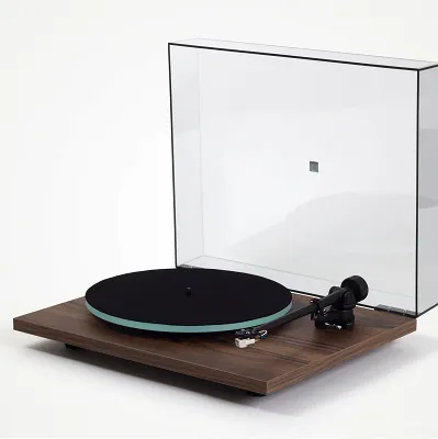 Gramofon Rega Planar 2 (Orzech, wkładka Carbon)