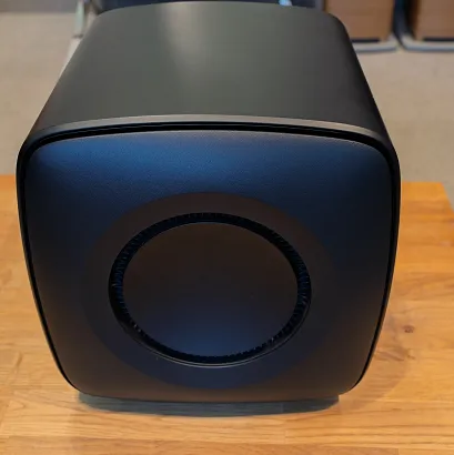 Subwoofer KEF KC62 (czarny) – Outlet