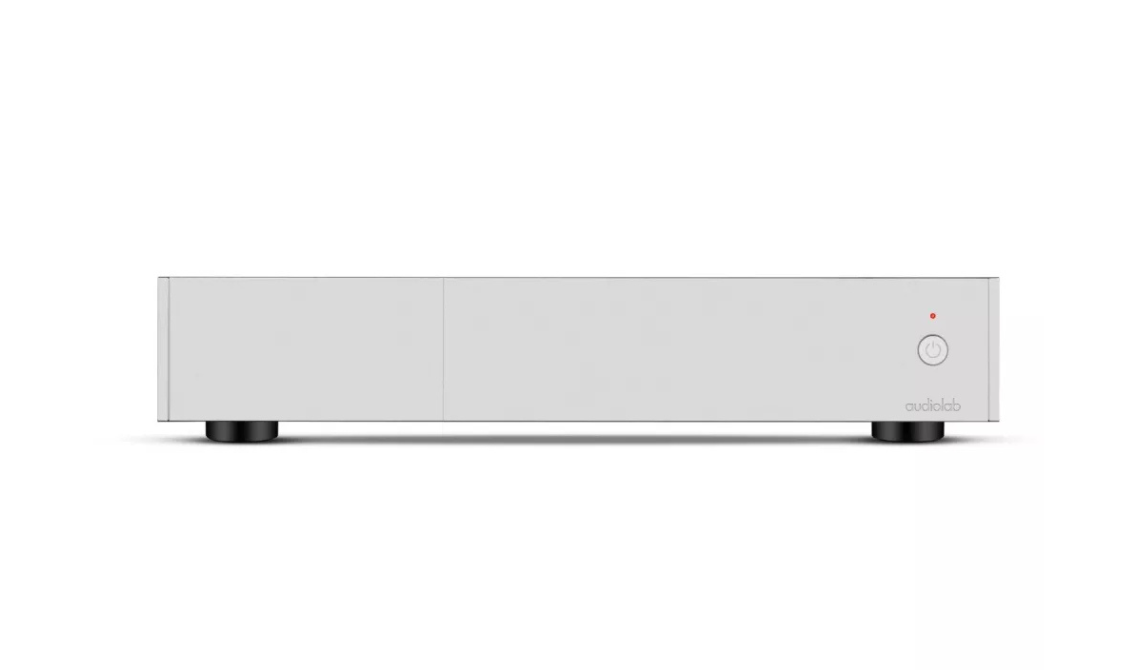 Audiolab 9000P – Wzmacniacz Mocy Stereo/Mono 2x100W | Klasa AB | XLR | Trigge Wzmacniacz mocy Audiolab 9000P oferuje 100 W na kanał (stereo) lub 220 W (mono). Klasa AB, topologia CFB, wejścia XLR/RCA, trigger 12V. Perfekcyjne uzupełnienie dla 9000Q