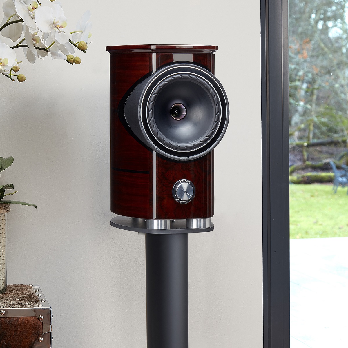 Kolumny podstawkowe Fyne Audio F1-8 – Hi-Fi klasy premium Poznaj Fyne Audio F1-8 – kolumny podstawkowe hi-fi klasy premium z przetwornikiem IsoFlare, dyfuzorem BassTrax i ręcznym wykończeniem. Perfekcyjne brzmienie i luksusowy design.