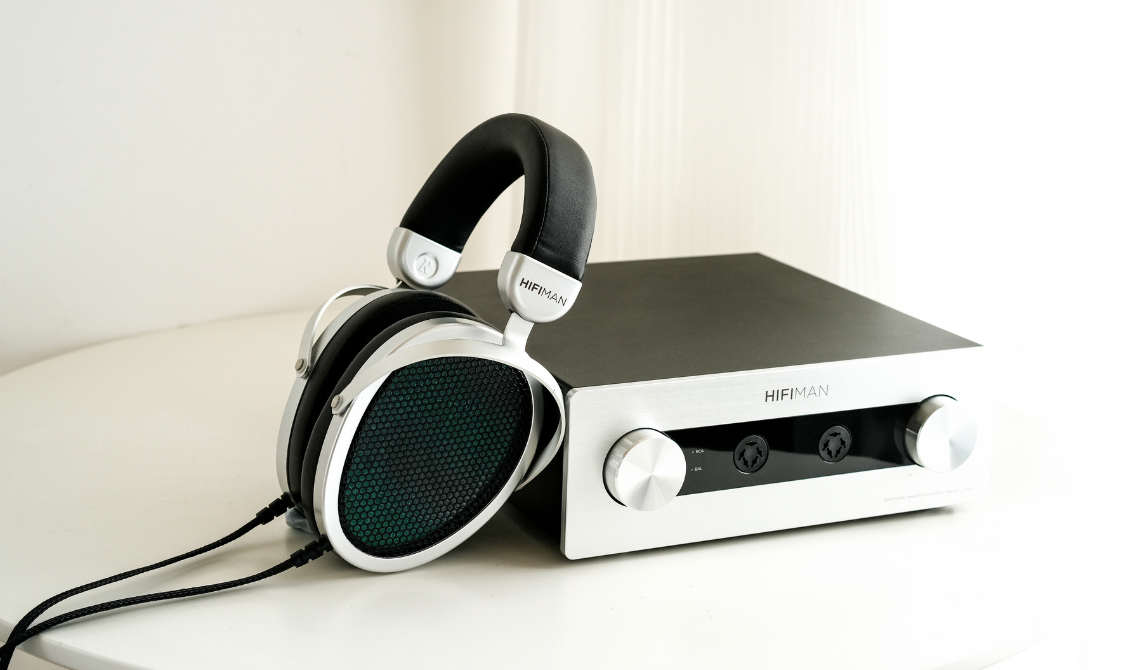 HiFiMAN Mini Shangri-La – elektrostatyczne słuchawki premium dla audiofilów Poznaj HiFiMAN Mini Shangri-La – elektrostatyczne słuchawki z membraną nanometrowej grubości i zakresem 7 Hz–90 kHz. Perfekcyjny dźwięk, najwyższy komfort i luksusowe wykonanie.