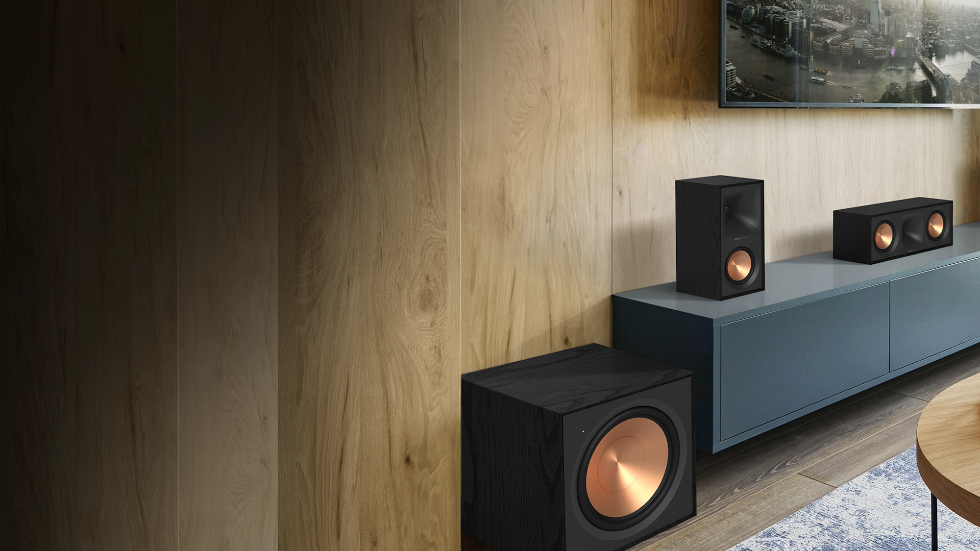 Klipsch R-50C – Głośnik centralny do kina domowego | Tractrix Horn, TCP, LTS Głośnik centralny Klipsch R-50C oferuje wyraziste dialogi, szeroką scenę i dynamiczne brzmienie dzięki technologii Tractrix Horn, LTS i przetwornikom TCP. Idealny do każdego kina domowego.