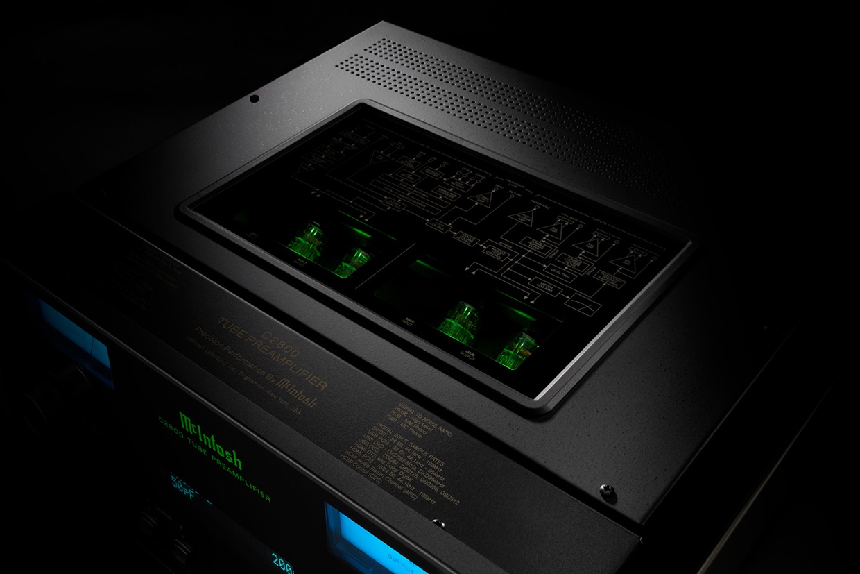 McIntosh C2800 to high-endowy przedwzmacniacz lampowy z modułem DA2, 16 wejściami, obsługą DSD512 i HDMI ARC. Perfekcyjna jakość dźwięku analogowego i cyfrowego.