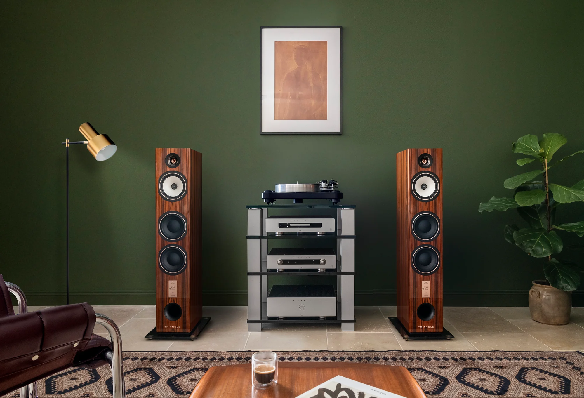 Triangle Antal 40th Anniversary – jubileuszowe kolumny podłogowe stereo Triangle Antal 40th Anniversary to limitowana edycja kolumn podłogowych z magnezowym tweeterem, okablowaniem Signature i detalami w kolorze różowego złota. Elegancja i audiofilska jakość brzmienia.