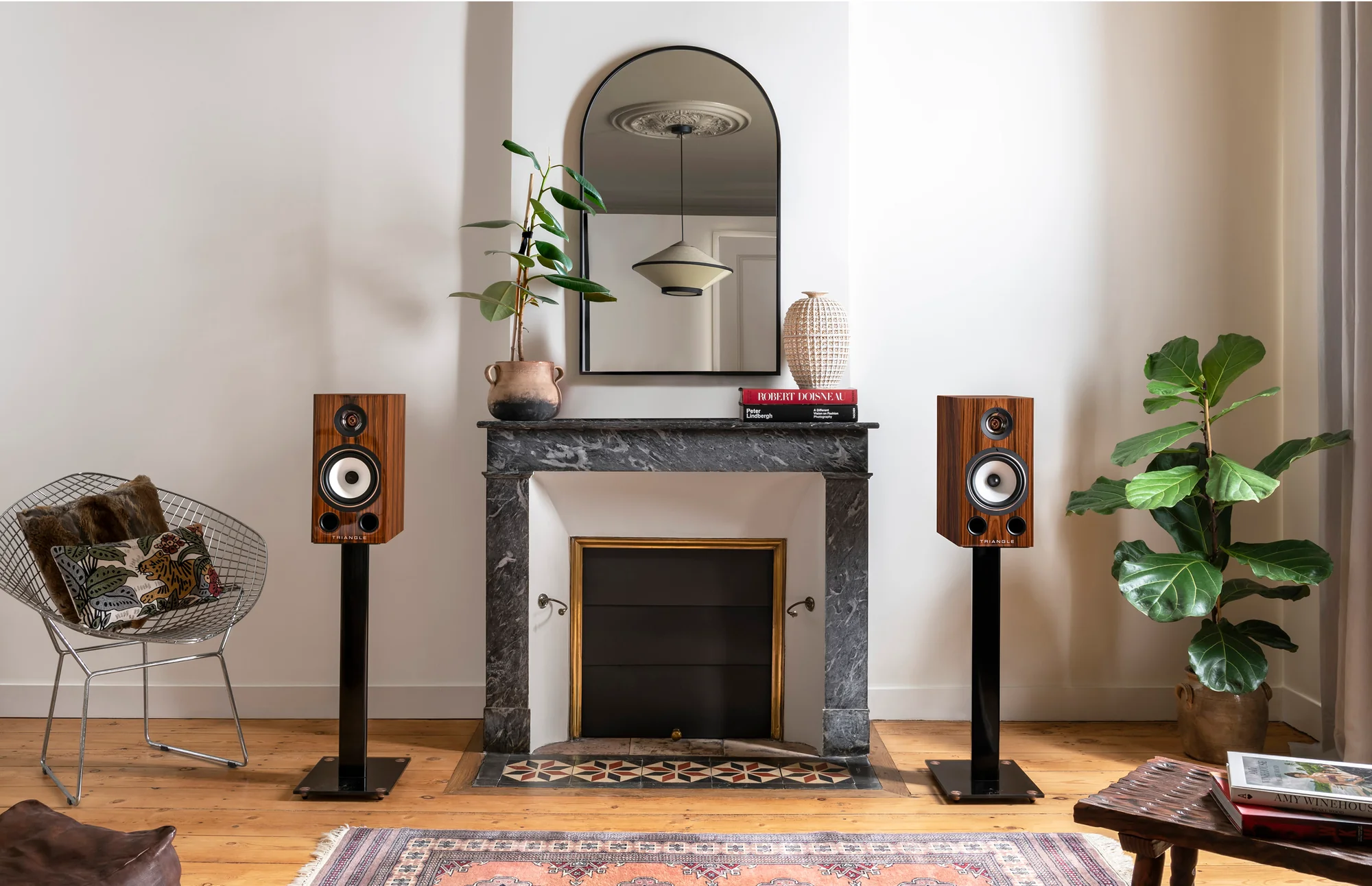 Triangle Esprit EZ Comete 40th Anniversary – Kolumny podstawkowe Hi-Fi Odkryj Triangle Comete 40th Anniversary – limitowane kolumny podstawkowe z ekskluzywnym wykończeniem, tweeterem z magnezu i papierową membraną. Audiofilska jakość w kompaktowej formie.