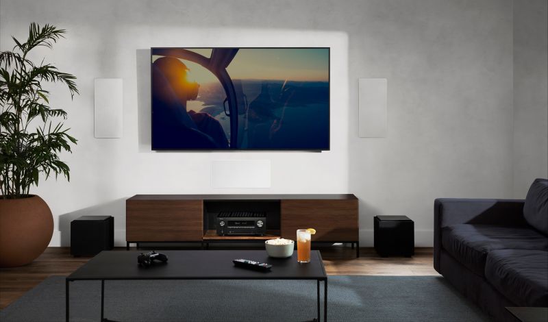 Denon AVC-X3800H to amplituner AV z obsługą 8K, Dolby Atmos, Auro-3D i HEOS. 180 W mocy na kanał, 4 subwoofery i pełna kompatybilność ze streamingiem. Kino domowe klasy premium.