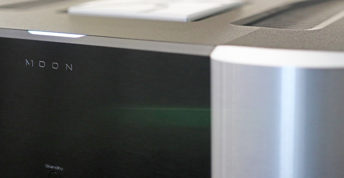 Wzmacniacz mocy MOON 761 lifestyle 2