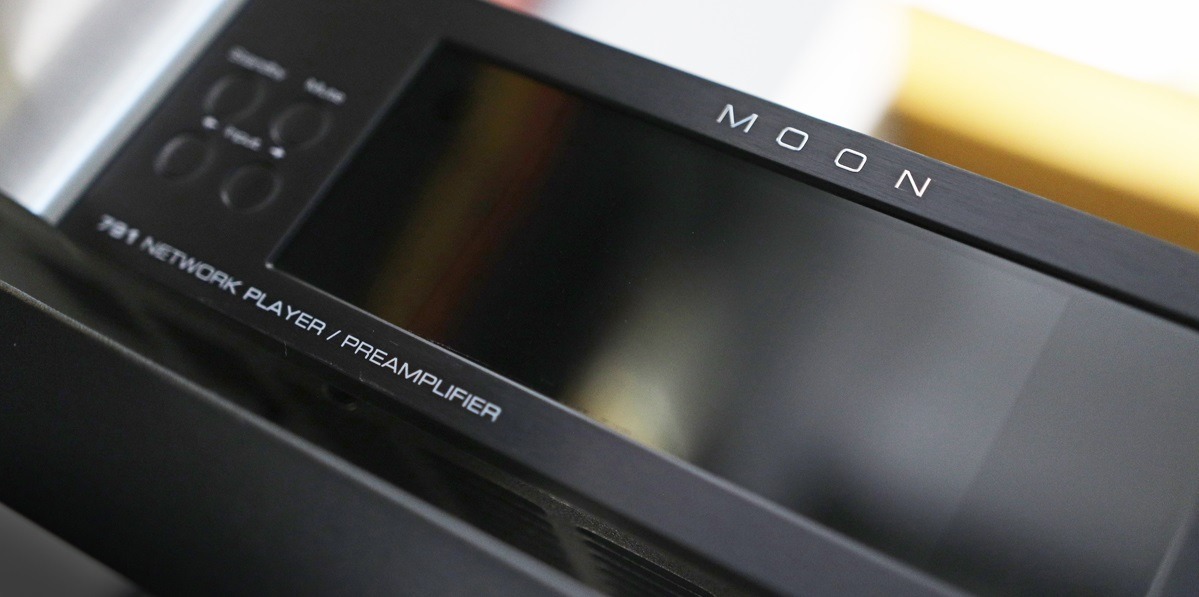 Odtwarzacz sieciowy i przedwzmacniacz MOON 791 lifestyle 2