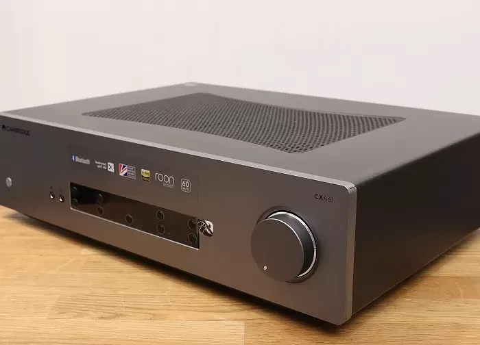 Zintegrowany wzmacniacz stereofoniczny. Budowa i funkcje