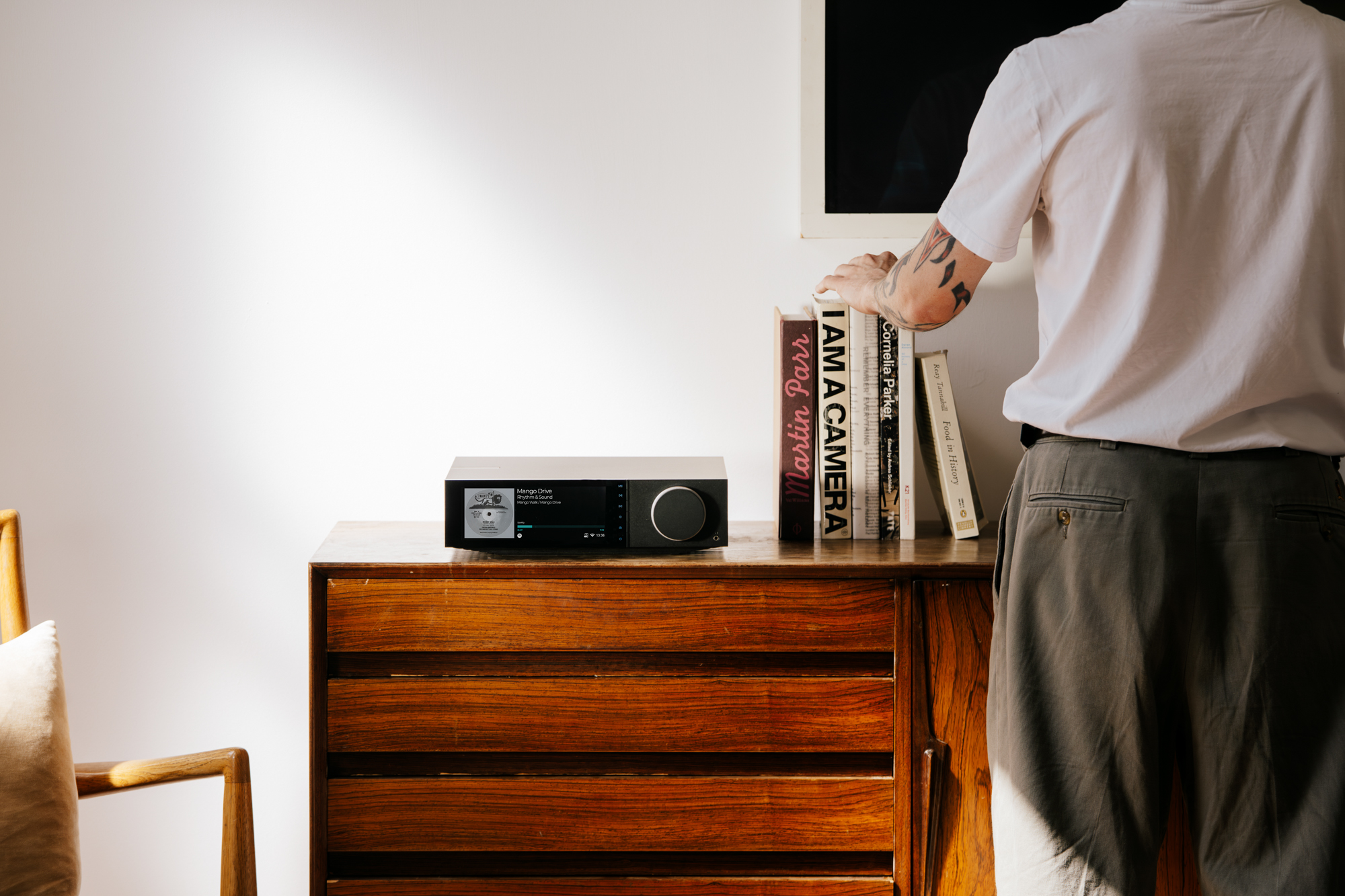 Cambridge Audio EVO 150 SE to edycja specjalna nagradzanego wzmacniacza typu all-in-one. Lepsze komponenty, dźwięk klasy high-end i nowoczesne streamowanie w eleganckiej obudowie.