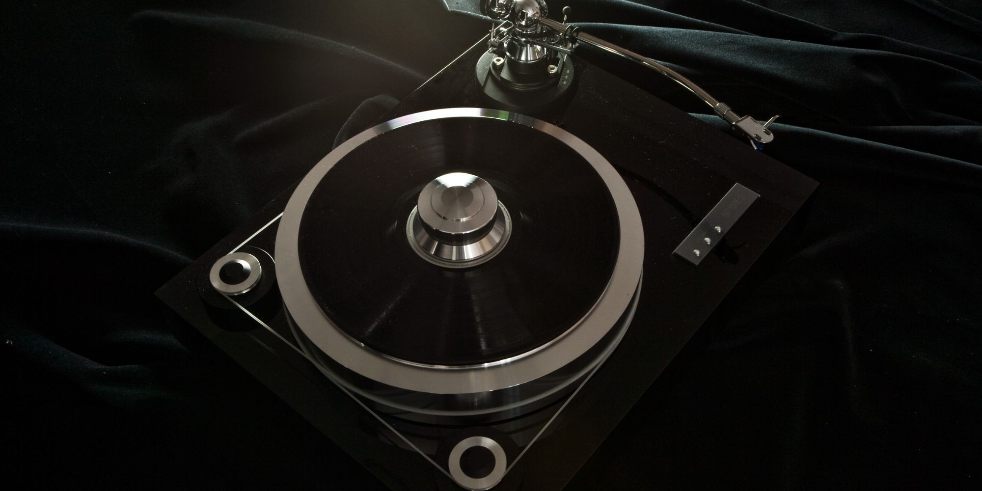 Gramofon E.A.T. Forte S