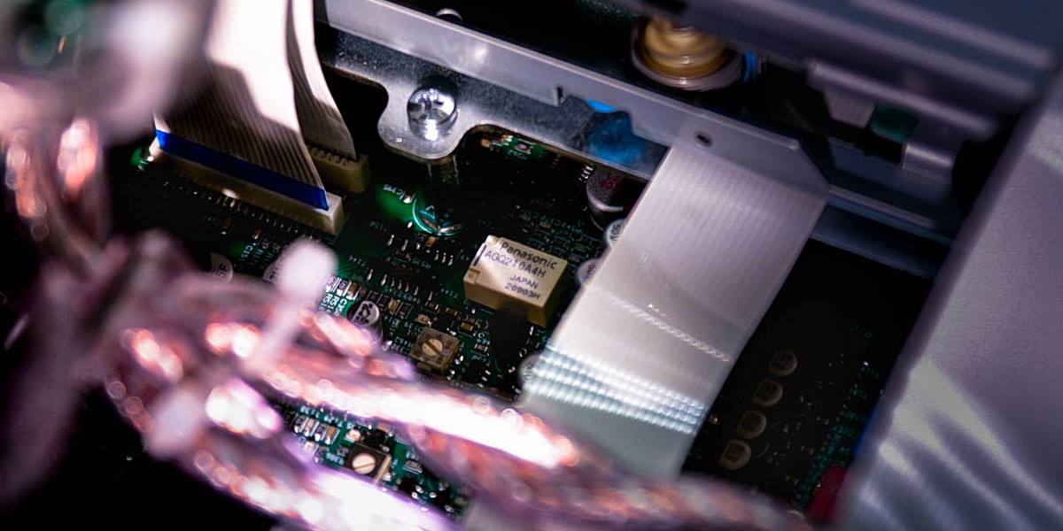 Odbiornik wieloźródłowy T+A R 2500 R Odbiornik wieloźródłowy T+A R 2500 R