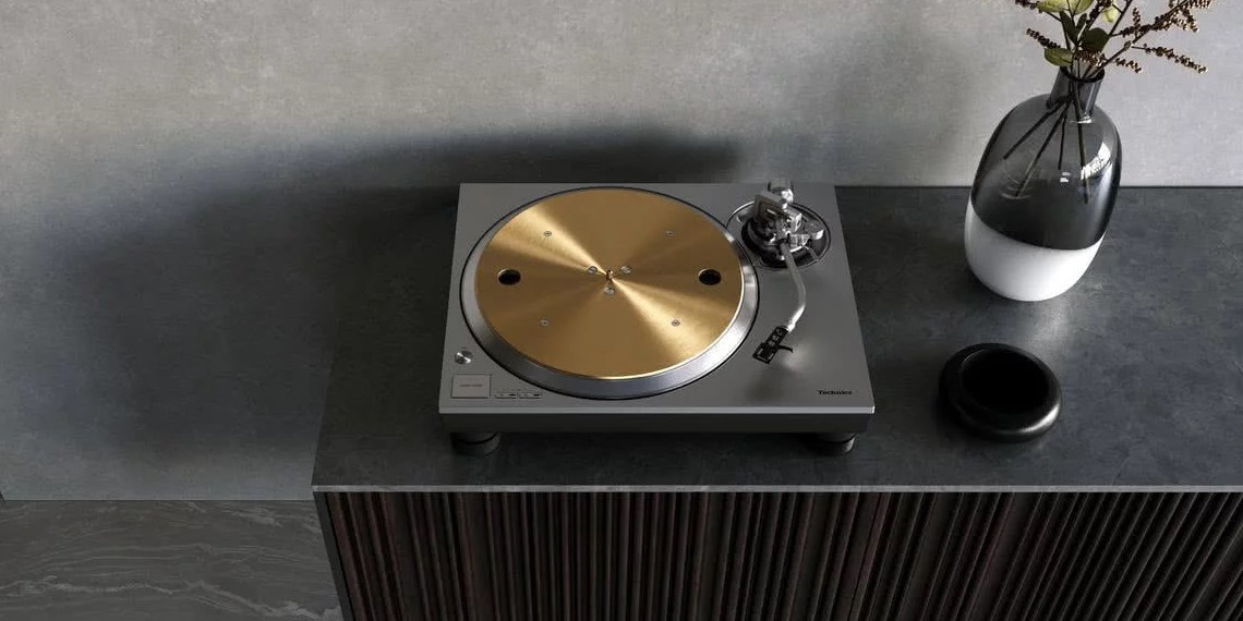 Gramofon Technics SL-1300G z technologią Delta Sigma Drive
