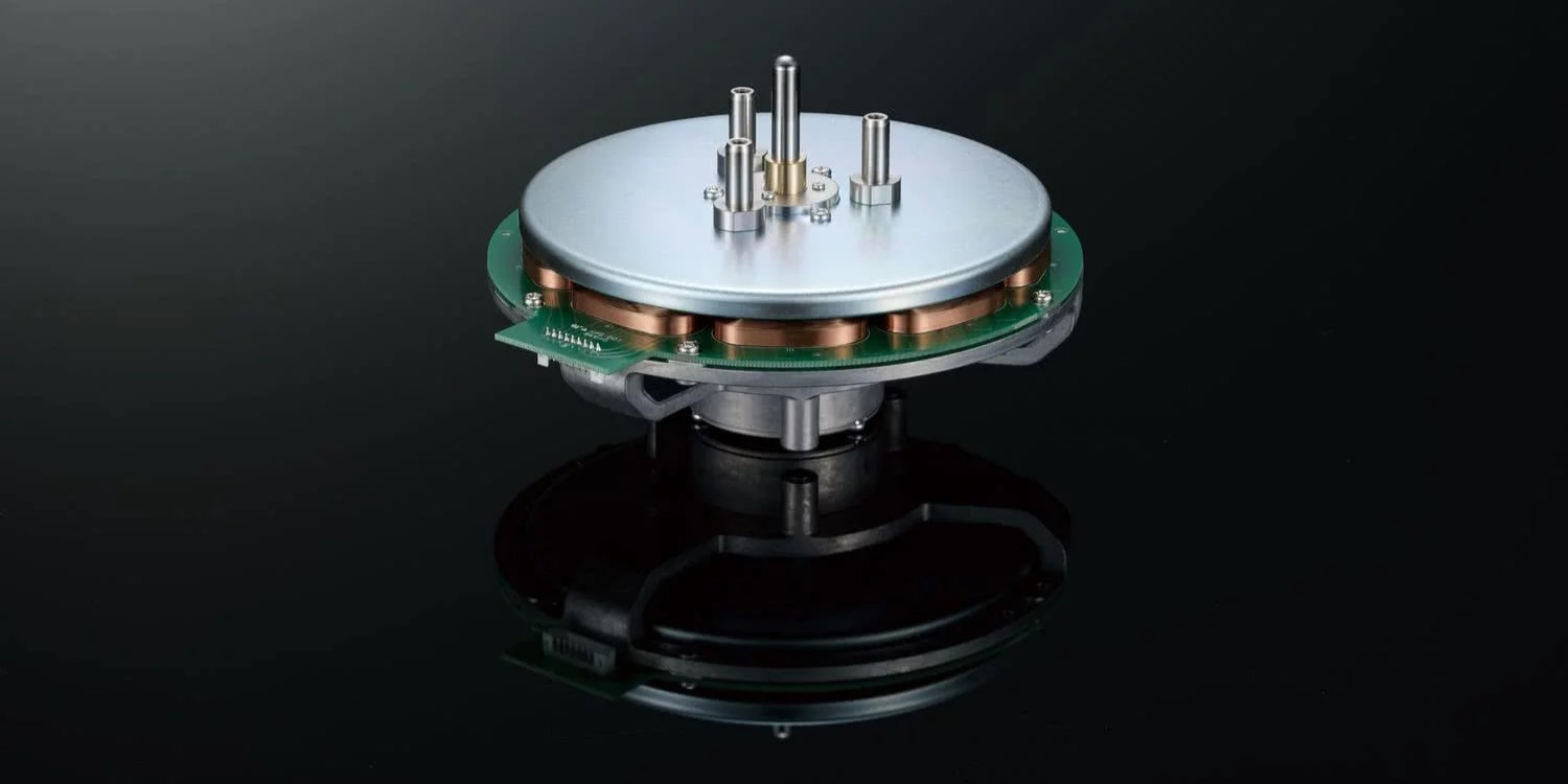 Gramofon Technics SL-1300G z technologią Delta Sigma Drive