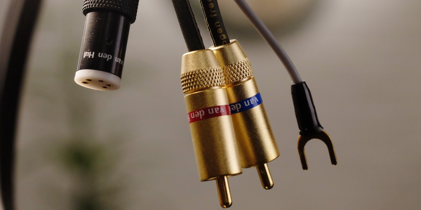 Interkonekt gramofonowy Van den Hul D – 502 Hybrid Interkonekt gramofonowy Van den Hul D – 502 Hybrid