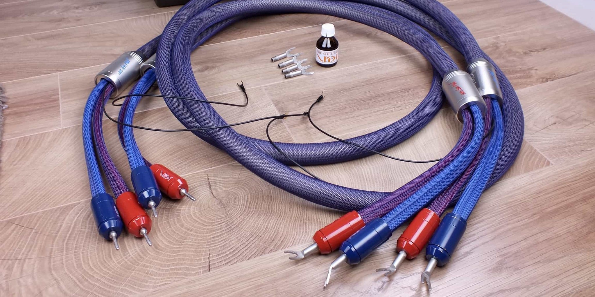 Kabel głośnikowy Van den Hul 3T The Cumulus Hybrid Limited Edition Kabel głośnikowy Van den Hul 3T The Cumulus Hybrid Limited Edition