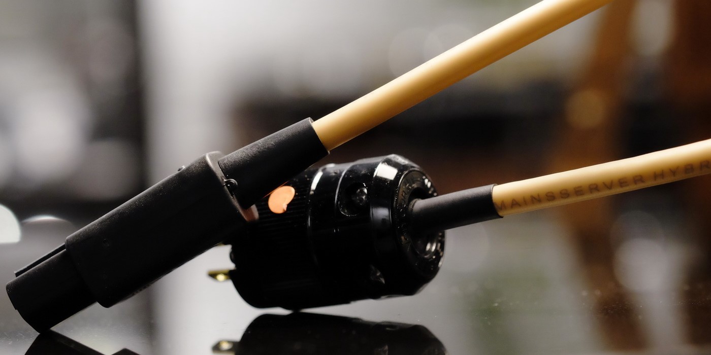 Kabel zasilający Van den Hul M.C. The Mainsserver Hybrid Kabel zasilający Van den Hul M.C. The Mainsserver Hybrid