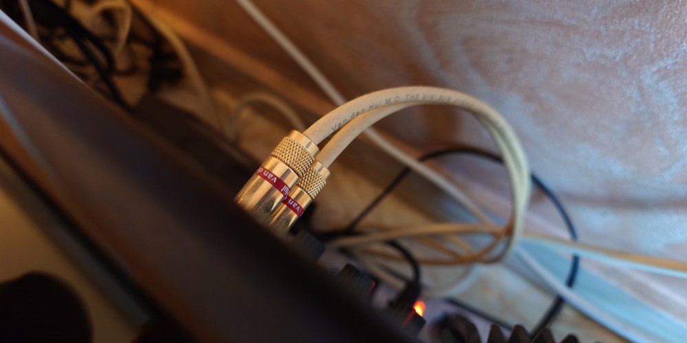 Kabel subwooferowy Van den Hul The MINI Sub Hybrid