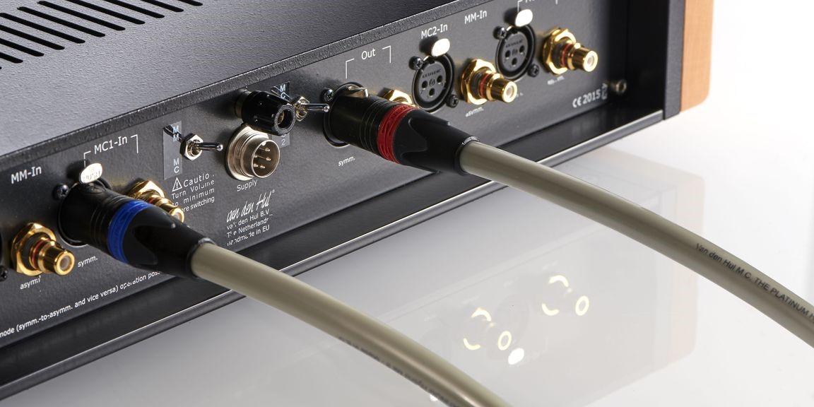 Interkonekt analogowy zbalansowany Van den Hul The Platinum Hybrid Mk II Balanced Interkonekt analogowy zbalansowany Van den Hul The Platinum Hybrid Mk II Balanced