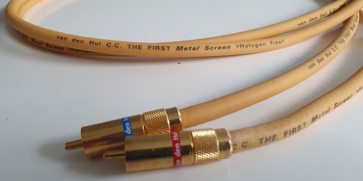 Interkonekt analogowy niezbalansowany Van den Hul The First Metal Screen Interkonekt analogowy niezbalansowany Van den Hul The First Metal Screen