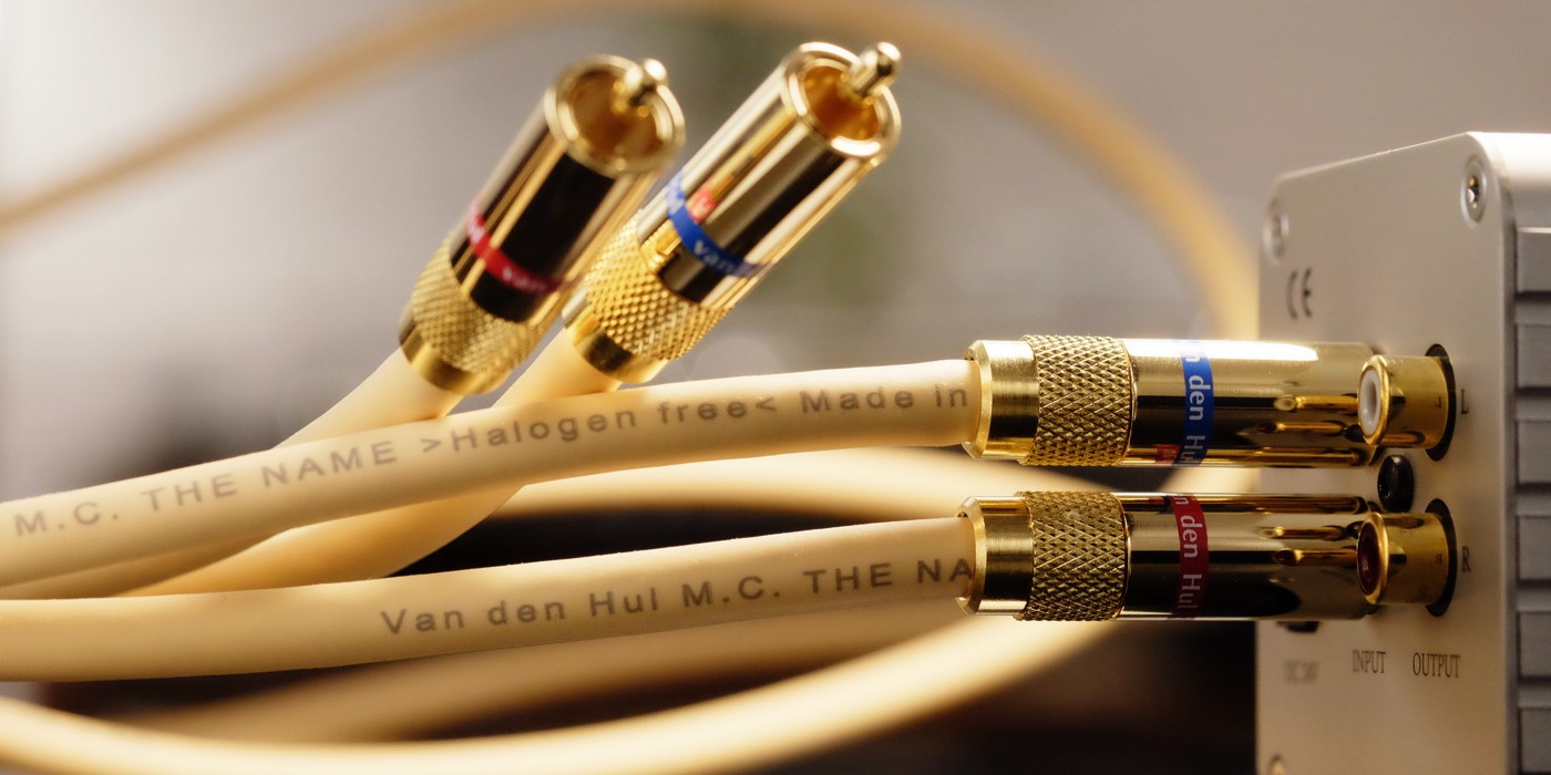 Interkonekt analogowy niezbalansowany Van den Hul The Name